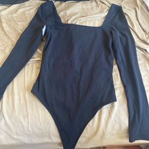 Aritzia Babaton bodysuit medium